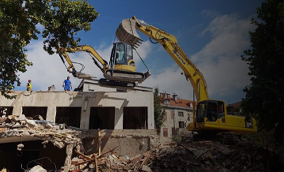 Kadıköy, Üsküdar, Ataşehir, Maltepe, Kartal kaliteli ikinci el parke seçenekleri ile evinize şıklık katın.